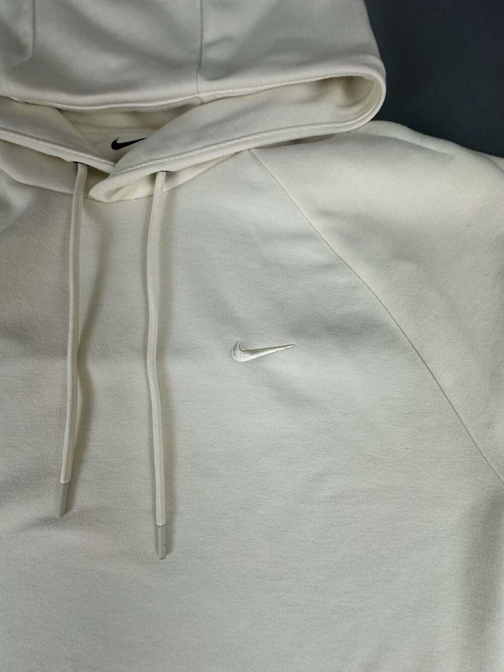 Nike Dri-Fit Mini Swoosh Cream Pullover Hoodie Men's Size Medium - Picture 3 of 13